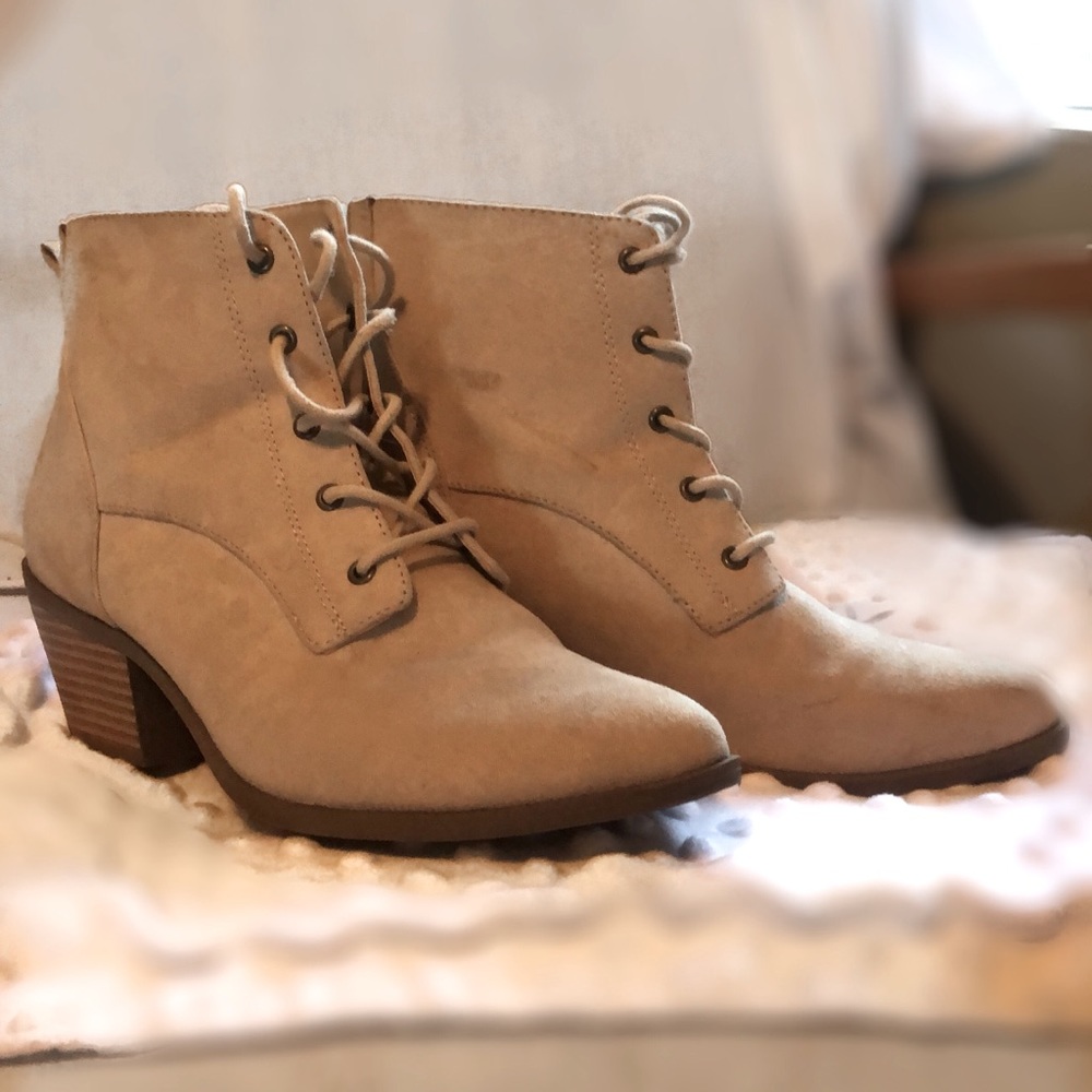 6/12 women’s boots
